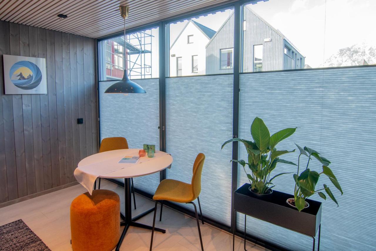 Vaeret - Your Lofoten Basecamp Henningsvær Buitenkant foto