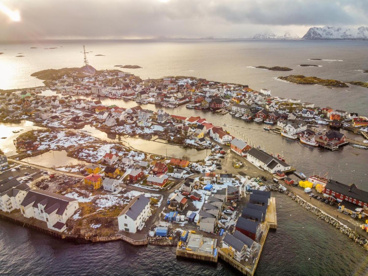 Vaeret - Your Lofoten Basecamp Henningsvær Buitenkant foto